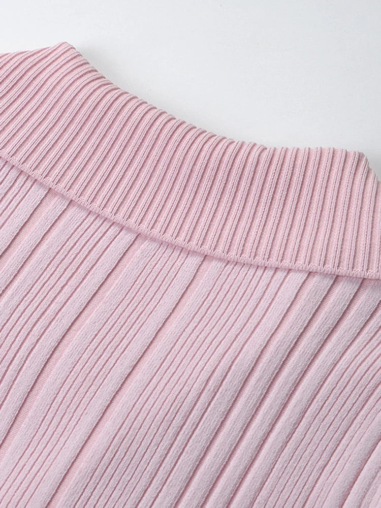 pink knitted medium-length dress